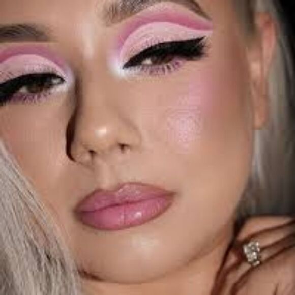 Too Faced Heart Core Lipstick in Too Femme (Medium Pinky Nude) - Picture 9 of 14